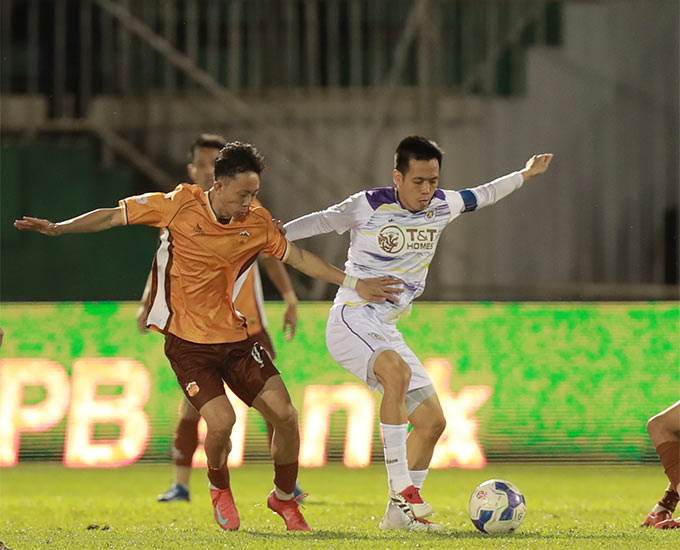 CLB Hà Nội thắng đậm HAGL 3-0 trong ngày ra mắt HLV người Nhật - Ảnh: Cao Nguyên